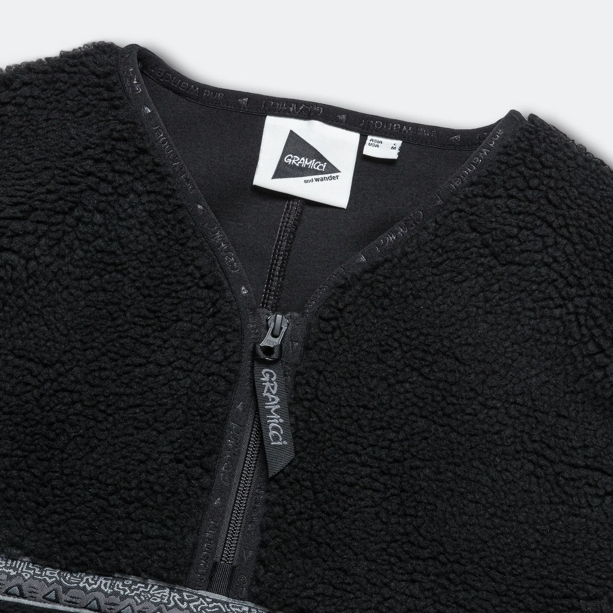 JQ Tape Fleece Vest x and wander - Black