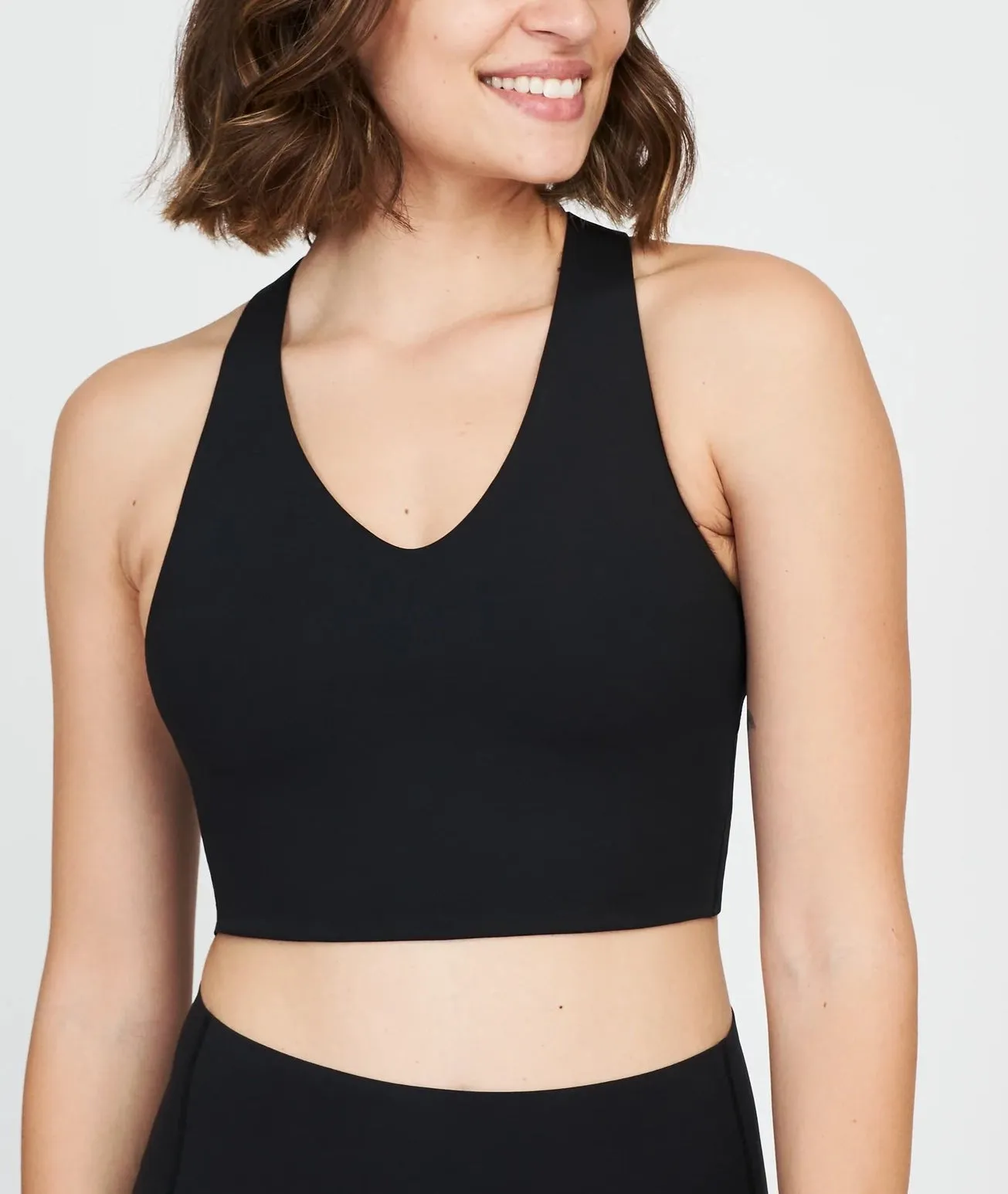 Longline Medium Impact Sports Bra in Very Black