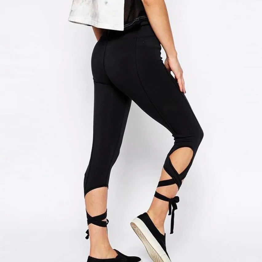 Medium Waist Cropped Leggings