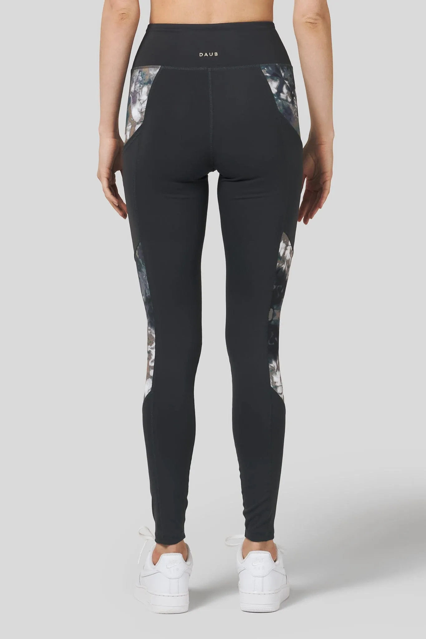 Pocket Legging in Charcoal   Eden