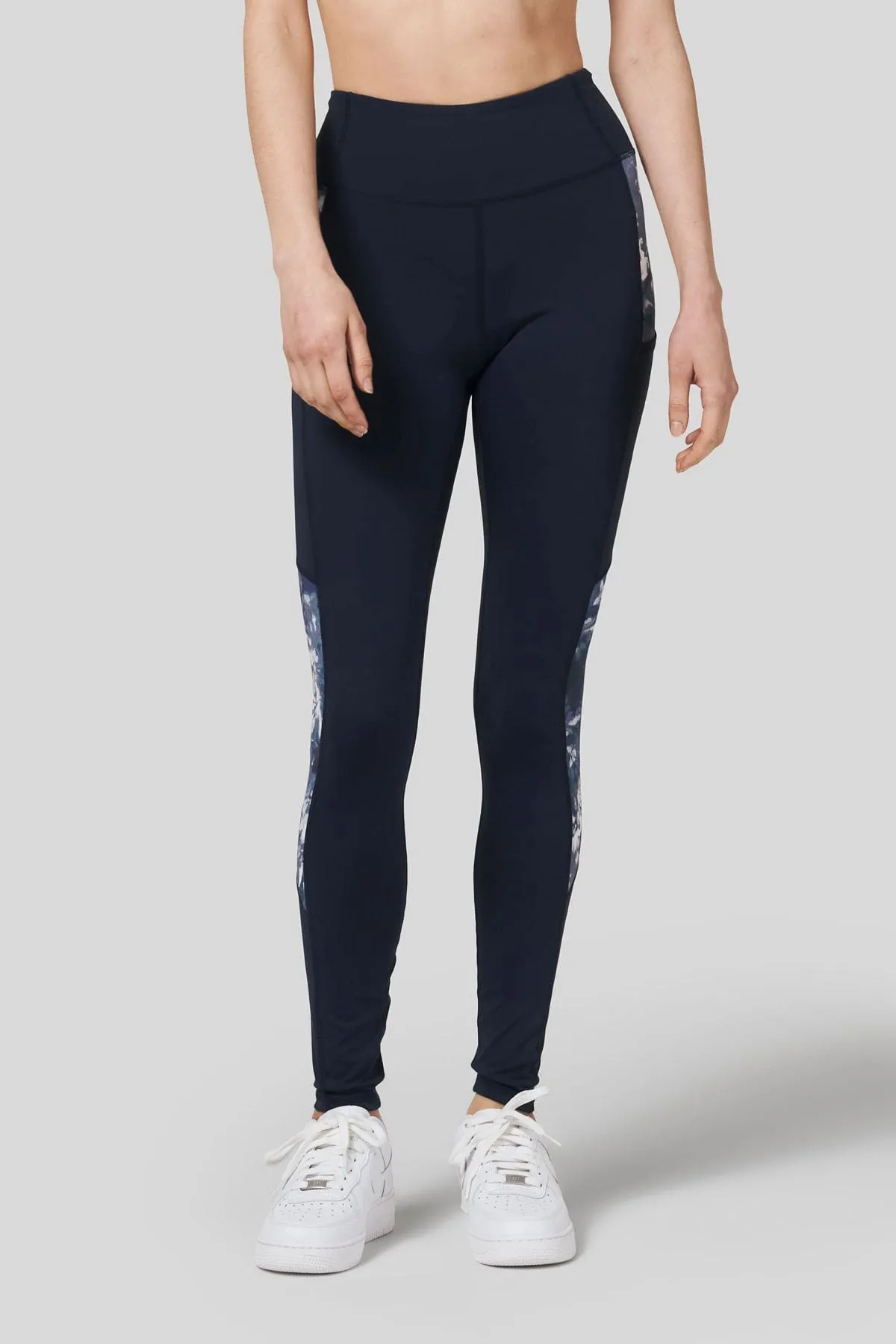 Pocket Legging in Navy   Periwinkle